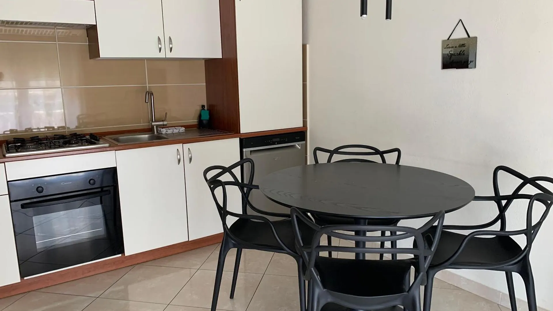 Cozy Circle Apartment location