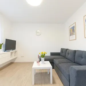  Apartman Break